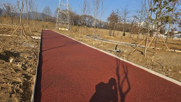 제천 솔방죽 산책로 시공 현장 사진